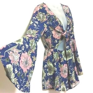 NWOT Revamped Flower Romper, Size Medium